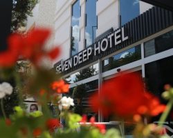 hotel Seven Deep